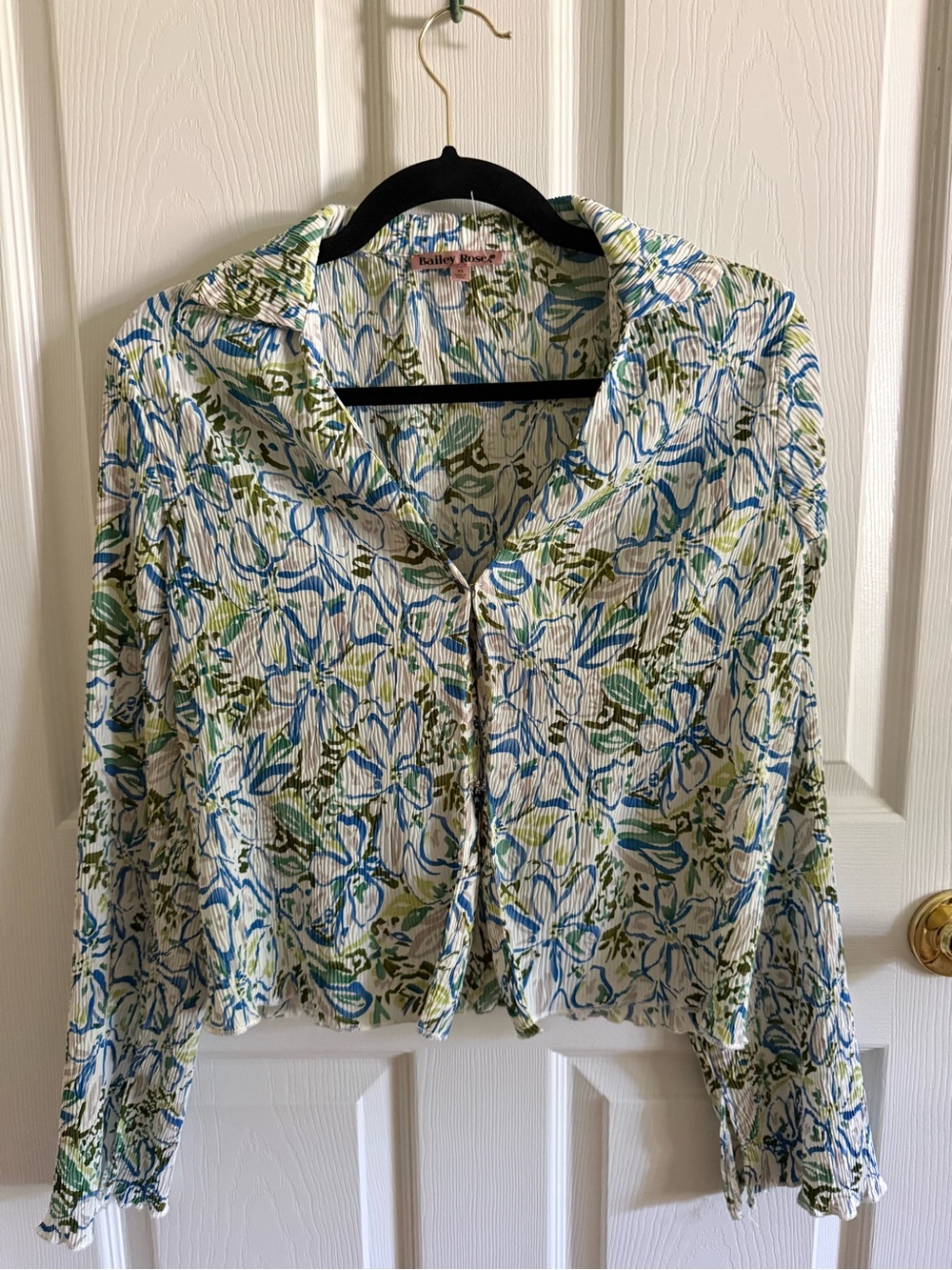 Bailey Rose Floral clasp-Front Women's Top